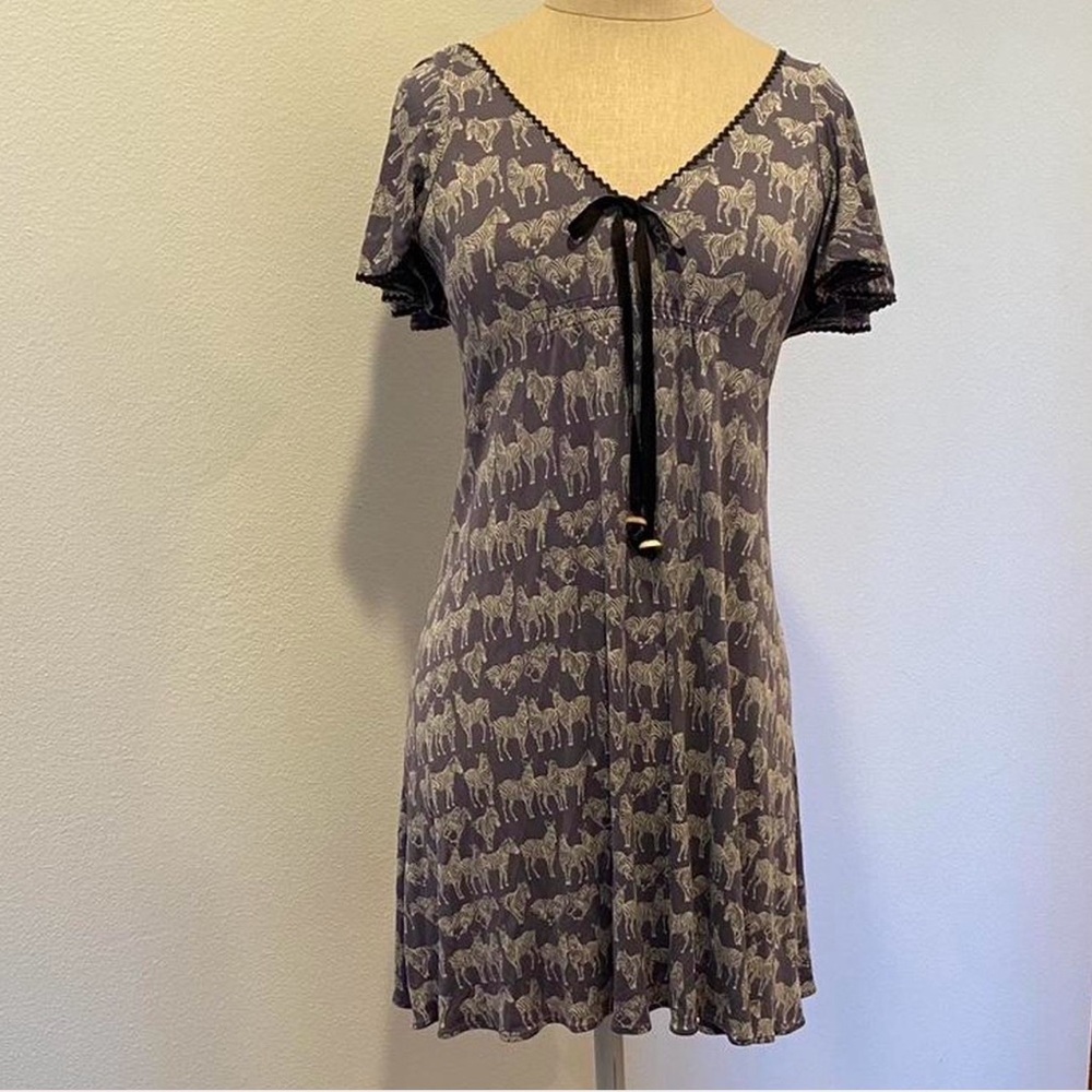 100% Silk. Sarah. Dress. Size 2